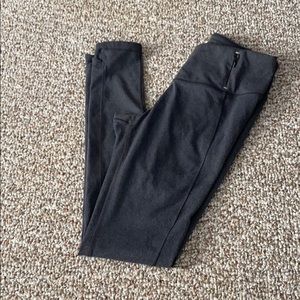 Gray Calia leggings by Carrie Underwood